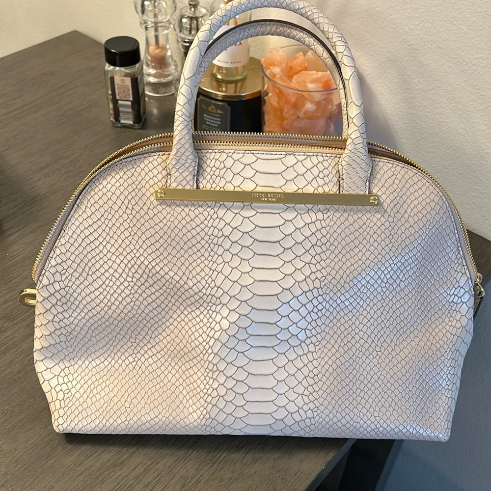 Henri Bendel satchel